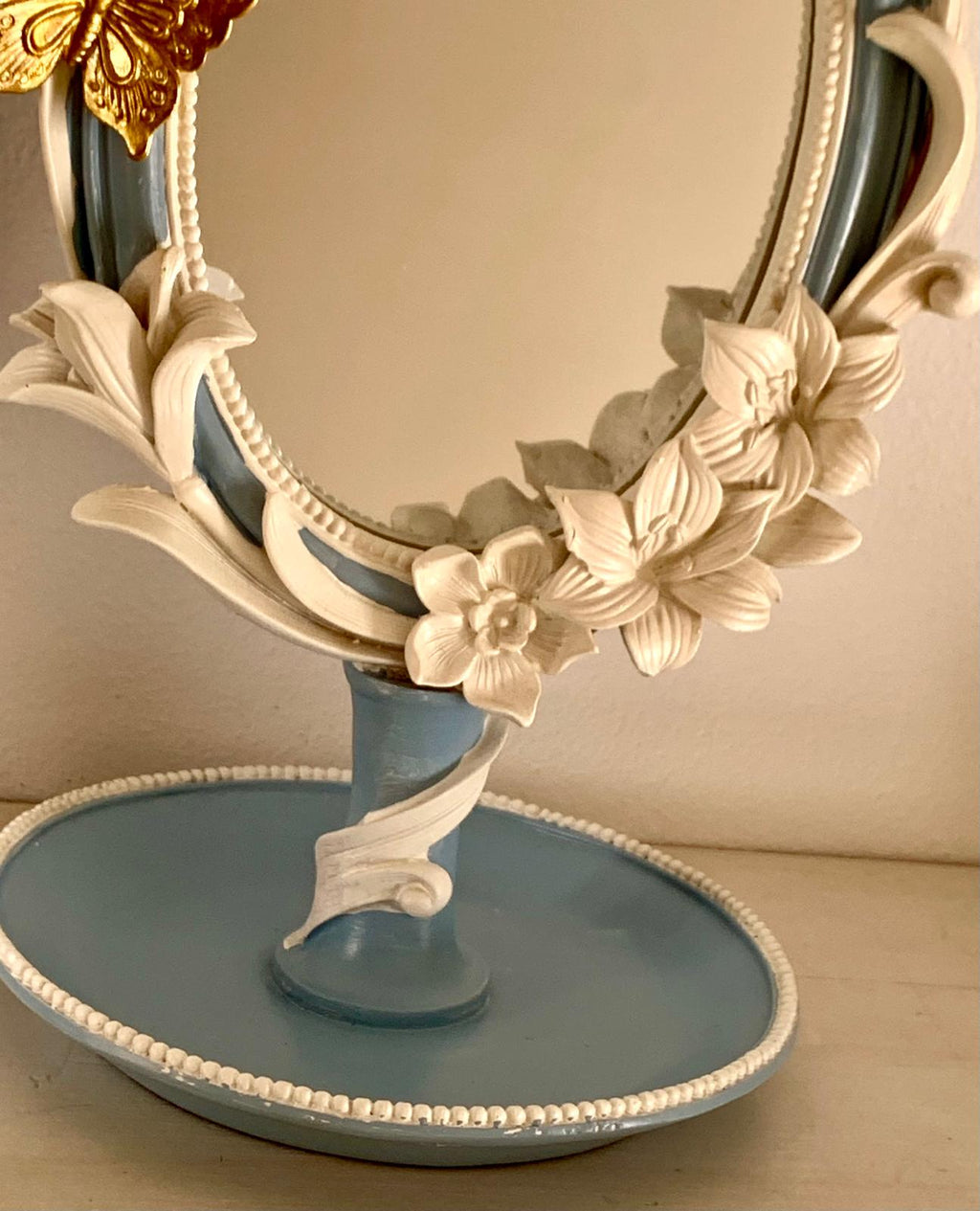 Decoratieve staande spiegel met bloemen en vlinders - Blauw/Wit 16x14x27cm